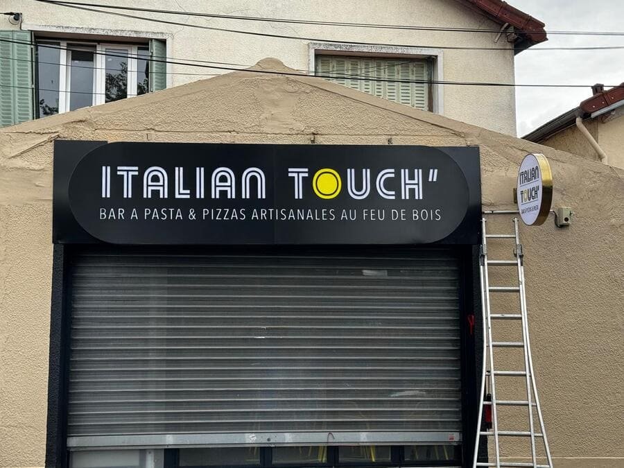 pose enseigne lumineuse magasin facade commerciale installation professionnelle boutique store led neon paris meilleur 5